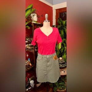 Hand crafted Upcycled denim Skirt
Fabric / hand painted designs
By Heidi